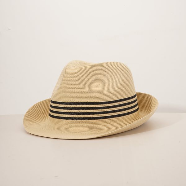 Trilby hat style